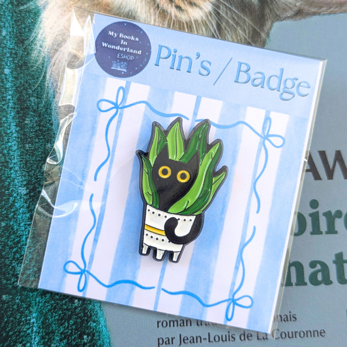 Pin's métallique Chat & plantes - Modèle 4