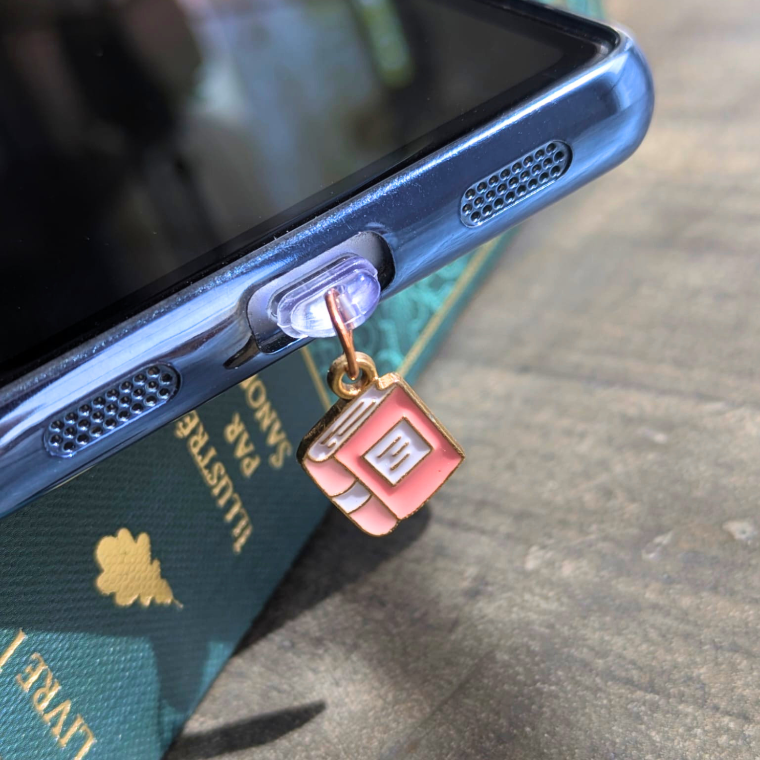 Charm Livre pour smartphone, liseuse et tablette (différents coloris)
